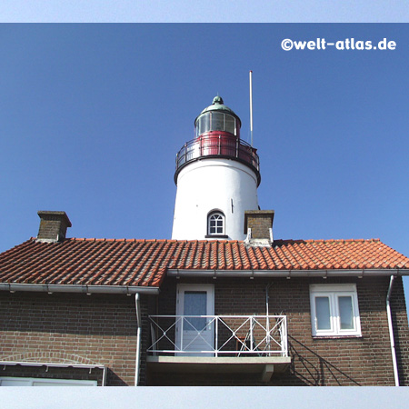 Dutch lighthouse in Urk Position: 52°39'N 005°35'E