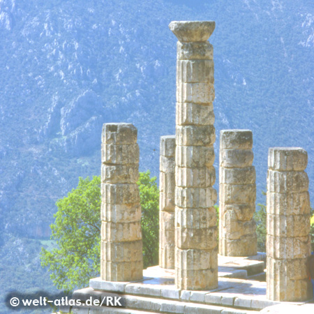 Säulen des Apollo Tempels in Delphi, Griechenland