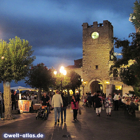 Evening in Taormina, Torre dell’Orologio, Porta di Mezzo and Caffe Wunderbar at Corso Umberto I