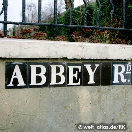 Abbey Road street sign,  London, Englandfamous street