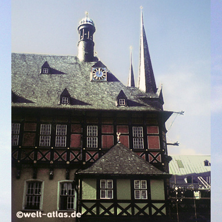 historisches Rathaus von  Wernigerode,Fachwerkbau aus dem 15. Jahrhundert