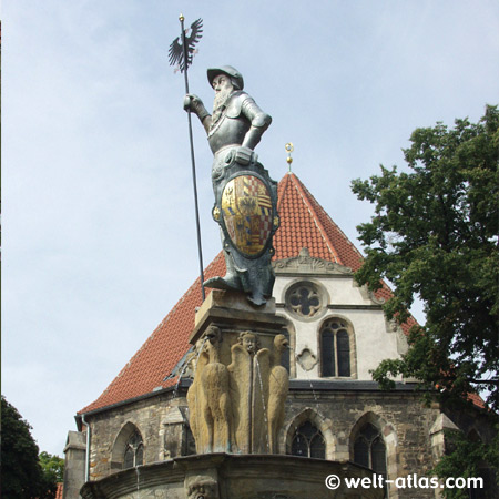 Hopfenbrunnen in Arnstadt vor der Bachkirche