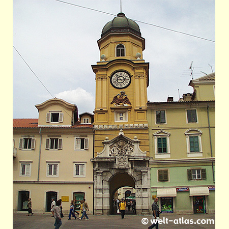 Der Stadtturm von Rijeka am Korzo (28. EU-Mitgliedsland)