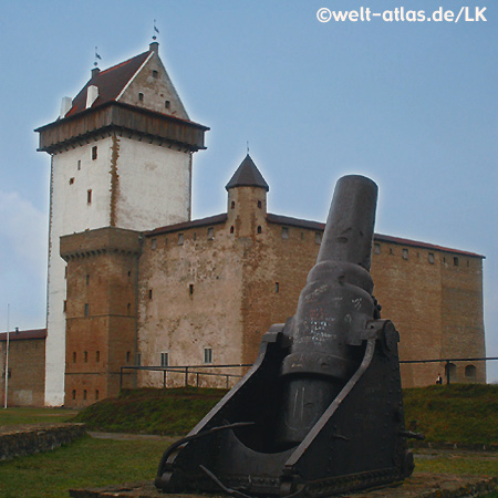 Kanone auf der Hermannsfeste, Narva an der Grenze zwischen Estland und Russland