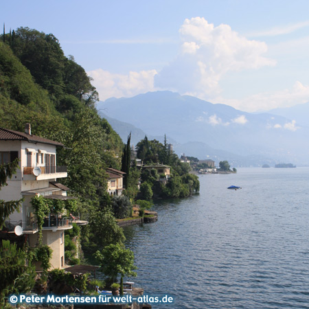 Küstenlandschaft am Lago Maggiore zwischen Cannobio (Italien) und Ascona (Schweiz)