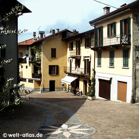 Cerro, Ortszentrum, schönes Pflaster, Laveno-Mombello, Lago Maggiore, Lombardei, Italien