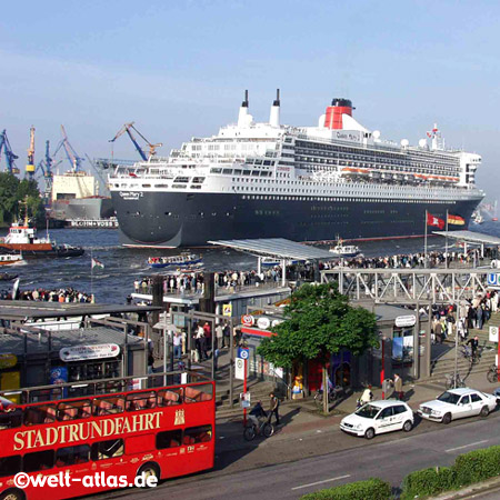 Queen Mary 2, Landungsbrücken, Hamburg