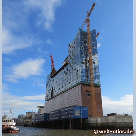 Das im Bau befindliches Konzerthaus Elbphilharmonie am Kaiserhöft, HafenCity Hamburg
