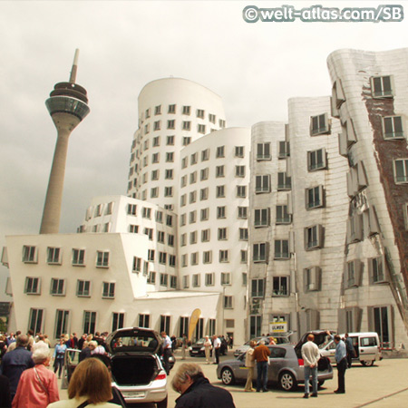 Neuer Zollhof, Frank Gehry Bau, Düsseldorf, Medienhafen