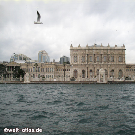 Dolmabahçe Palace seen from Bosphorus