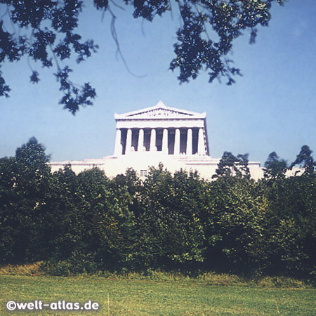 Walhalla an der Donau bei Regensburg,Ruhmes- und Ehrenhalle