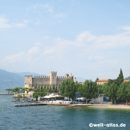 Gardasee, Burg von Torri del Benaco im Veneto 