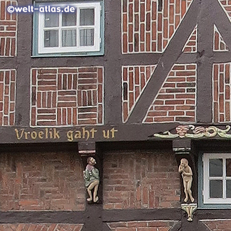 Detail der schönen Fachwerkfassade, das älteste Bürgerhaus der Stadt Rendsburg, erbaut 1541 steht unter Denkmalschutz 