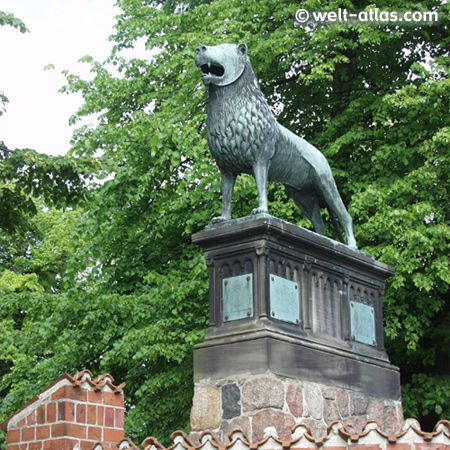 The monument of Henry the Lion (Heinrich der Löwe) at the Cathedral of Ratzeburg