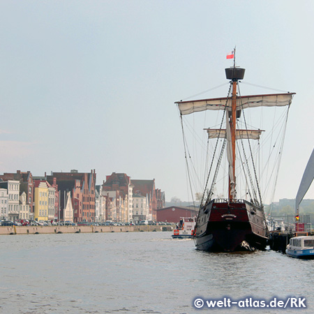 Lisa von Lübeck, reconstruction of a Hanseatic ship in the museum harbour of Lübeck