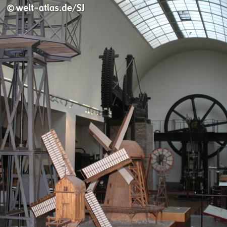 Modelle von Mühlen und WindmühlenDeutsches Museum, München