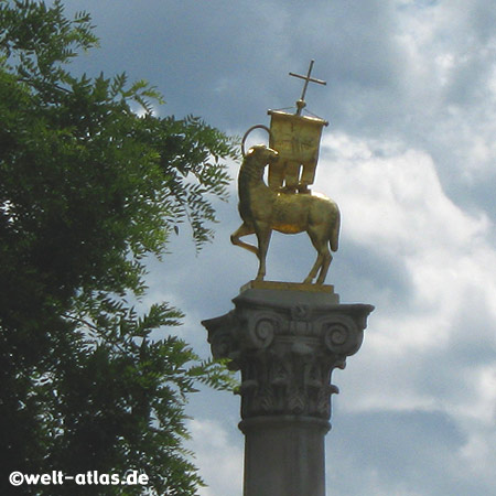 Monument, Piazza del Duomo in Bressanone