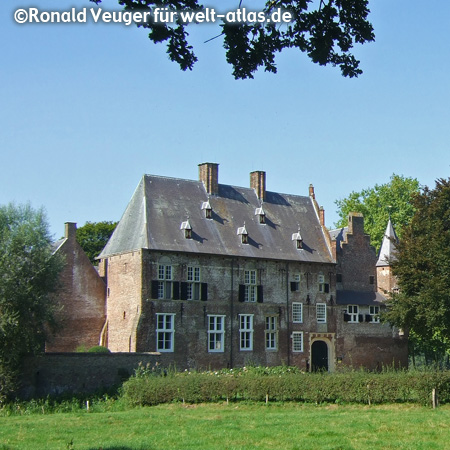 Hernen Castle near Bergharen