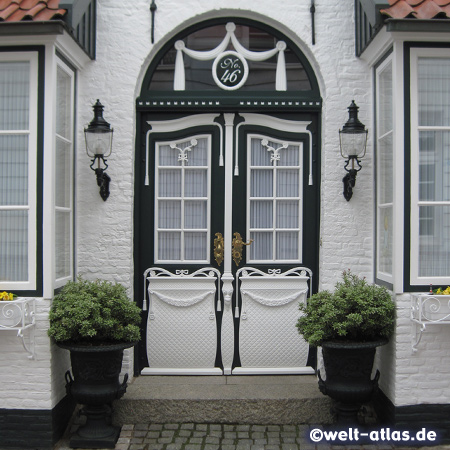 Beautiful entrance of a house from the year 1702 in the Wassereihe, opposite the Storm House in Husum