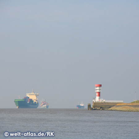 Navigational light at entrance of Kiel Canal BrunsbüttelShips moving towards canal