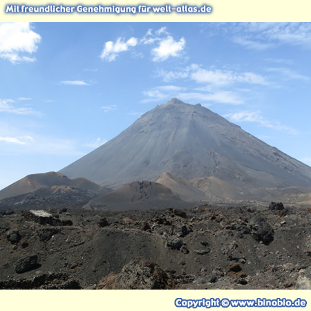 Pico do Fogo, aktiver Vulkan und höchster Berg der Kapverden – Fotos: Reisebericht Kapverden, kapverden.binobio.de