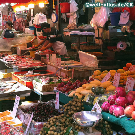 Obst- und Gemüsemarkt im Stadtteil Mong Kok, Kowloon, Hong Kong