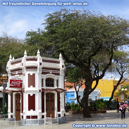 Mindelos Hauptplatz, die Praça Nova, São Vicente  – Fotos: Reisebericht Kapverden, kapverden.binobio.de