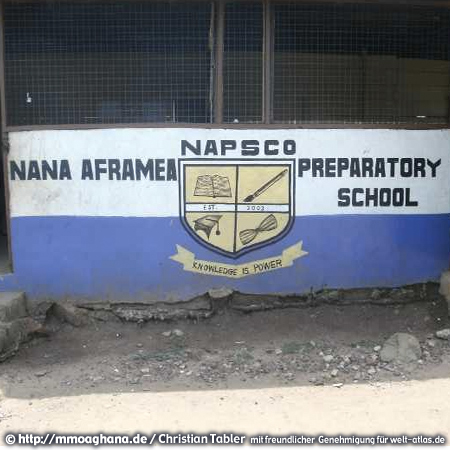 New roofs for the kindergarten of Nana Aframea Preparatory School Akropong (NAPSCO) http://www.parallelintegration.org,https://www.facebook.com/parallelintegration/?fref=ts
