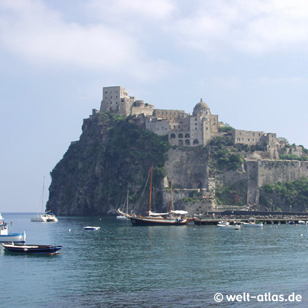 Felsen des Castello Aragonese, Ischia Ponte