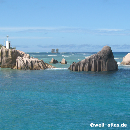 Felsen vor La Digue