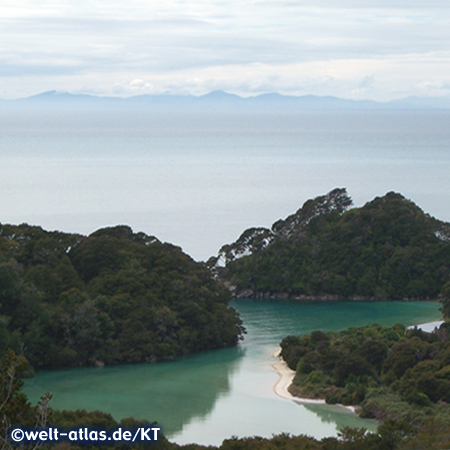 Abel Tasman National Park with nice beaches and clear water