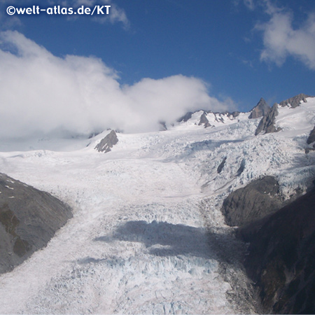 Fox Glacier in in Westland National Park