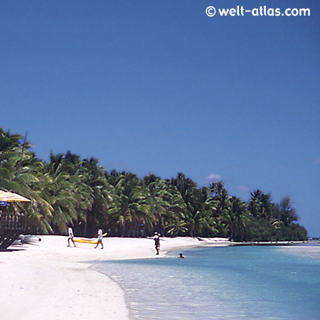 Am Strand der Aitutaki Lagune