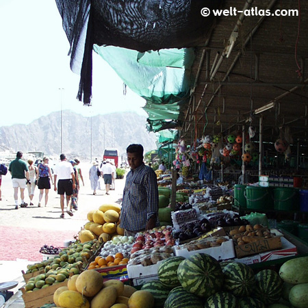 Masafi roadside market 