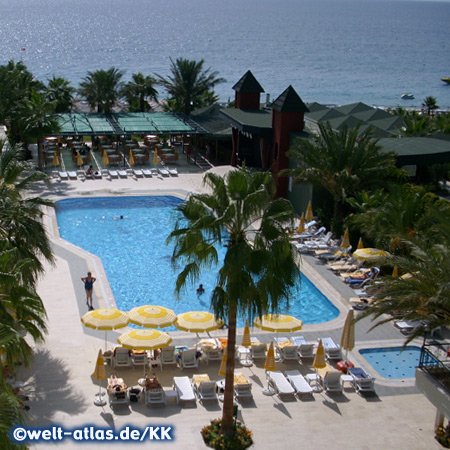 Pool im Galeri Resort Hotel, Okurcalar liegt zwischen Alanya und Manavgat an der Türkischen Riviera