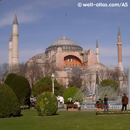 Die Hagia Sofia im Stadtteil Sultanahmet