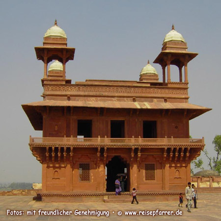 Private audience room at Fathepur Sikri, near Agra, India Foto:© www.reisepfarrer.de