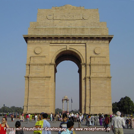 The India Gate, war memorial in New Delhi Foto:© www.reisepfarrer.de