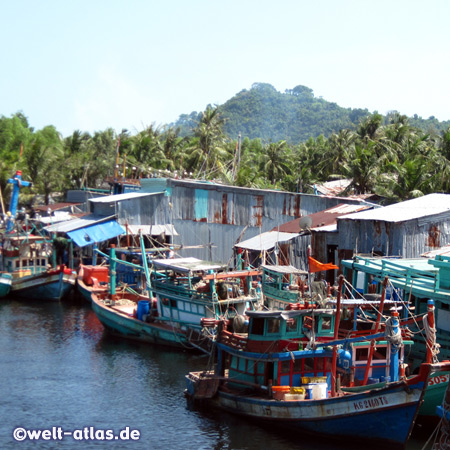Fischerdorf am Fluss auf der Insel Phu Quoc