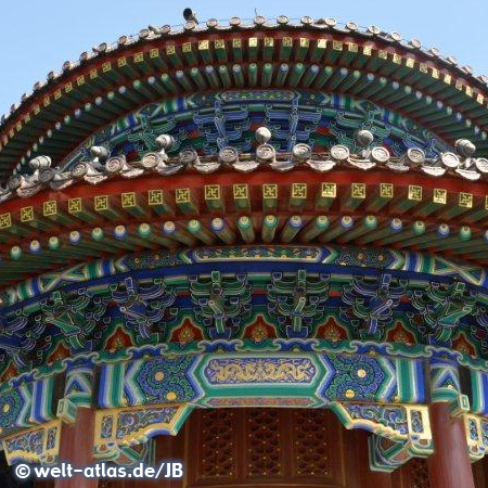 Detail, farbenfrohes Dach in der Verbotenen Stadt, Peking