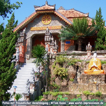 Brahma Vihara Arama, einziger buddhistischer Tempel auf Bali 