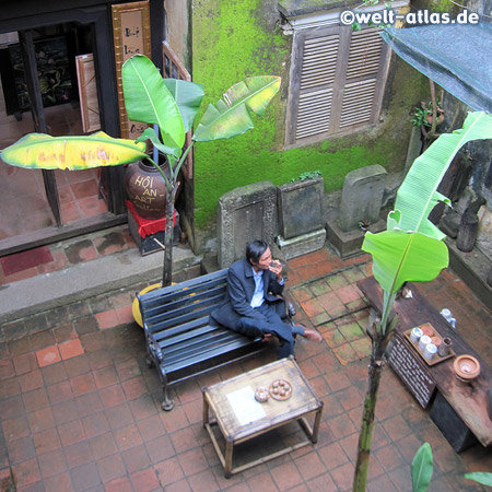 Inside Hoi An Museum of Folklore 