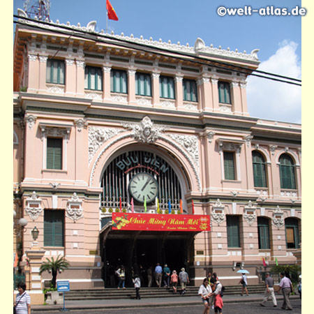Die Hauptpost von Saigon, französische Kolonialarchitektur im Stadtzentrum