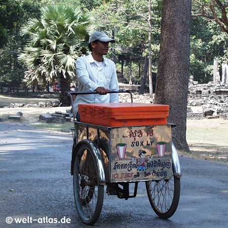 Eisverkäufer, Erfrischung auf dem Weg durch die Tempel von Angkor