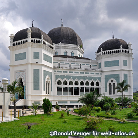 Grosse Moschee, Masjid Raya in Medan (Nord-Sumatra)