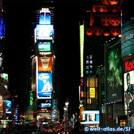Lichter des Times Square bei Nacht