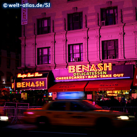 Pink light at Benash Delicatessen, Manhattan