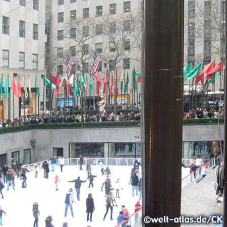 Schlittschuhlaufen im Rockefeller Center, Lower Plaza