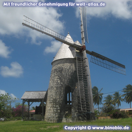 Die Mühle von Bézard im  Ort Capesterre auf Marie Galante, GuadeloupeFotos: Reisebericht Guadeloupe, guadeloupe.binobio.de