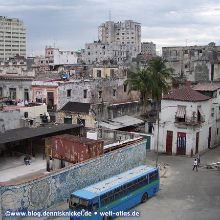 Straßenszene in Havanna, Kuba –Foto: www.blog.dennisknickel.desiehe auch http://tupamaros-film.de